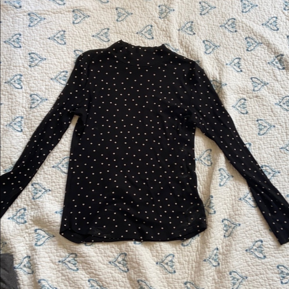 Star printed mock neck long sleeve tee